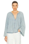 Frame Gathered Cotton And Linen-blend Chambray Blouse In Aries