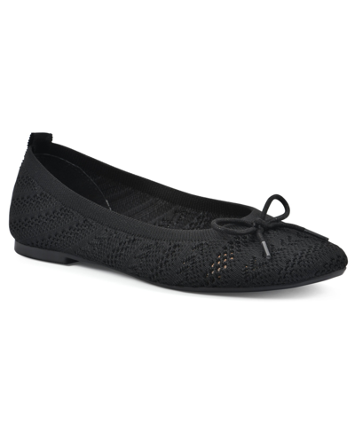 White Mountain Sashay Ballet Flats In Black Fabric