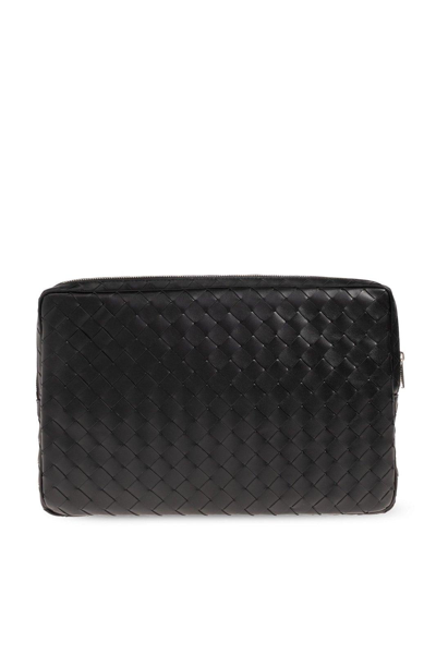 Bottega Veneta Intrecciato Zipped Clutch Bag In Black/silver