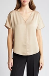 Anne Klein Seersucker V-neck Top In Latte