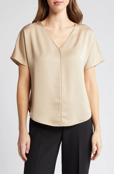 Anne Klein Seersucker V-neck Top In Latte