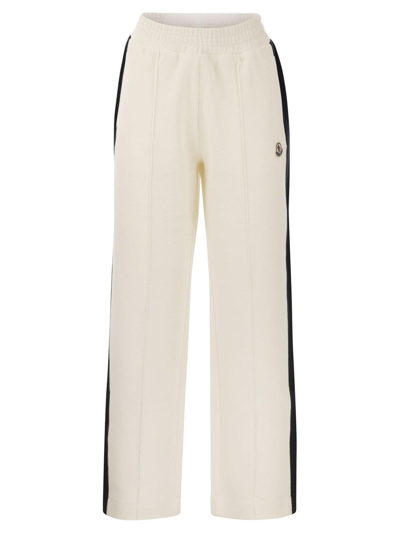 Moncler Side Stripe Sweatpants In Bianco