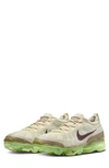 Nike Air Vapormax 2023 Fr Sneaker In Coconut Milk/ Earth/ Olive
