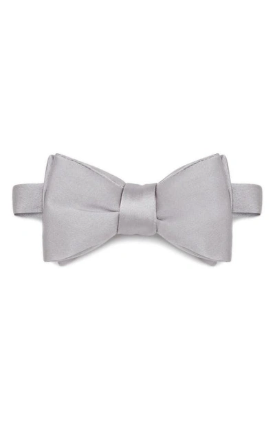 Zegna Butterfly Silk Bow Tie In Light Grey Solid