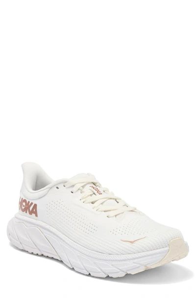 Hoka Arahi 7 Sneakers In White