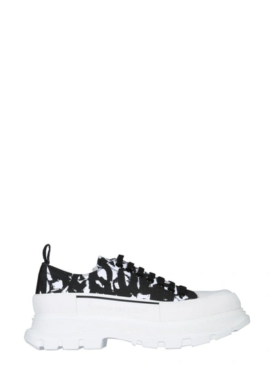 Alexander Mcqueen Tread Slick Lace-up Sneaker In Black/white