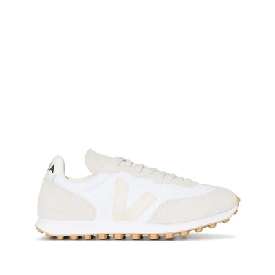 Veja Sneakers In White Leather In White/neutrals