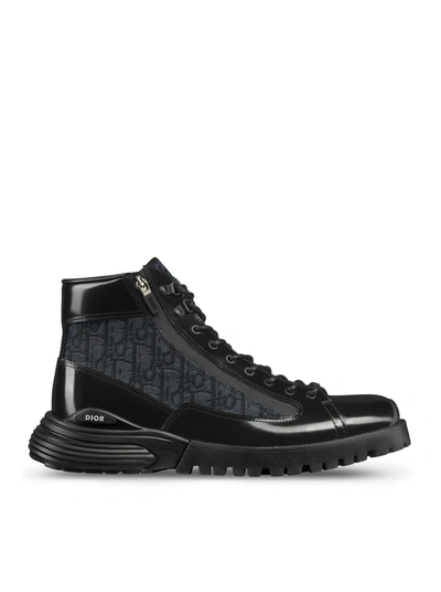 Dior Christian  Men  Combat Ankle Boot In Black