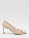 Roger Vivier Belle Vivier Trompette Pumps In Beige