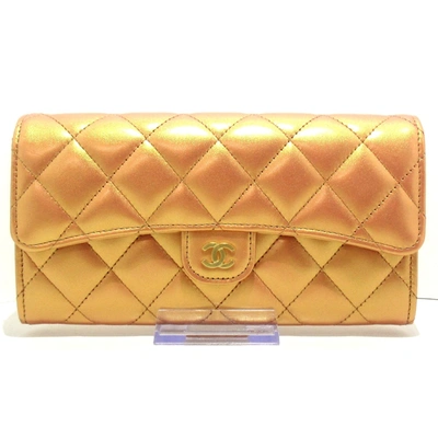 Pre-owned Chanel Matelassé Leather Wallet () In Gold