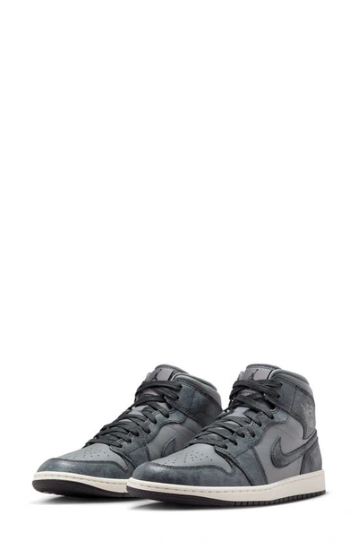 Jordan Women's Air  1 Mid Se Shoes In Grey