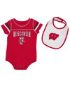 COLOSSEUM NEWBORN AND INFANT GIRLS AND BOYS RED, WHITE WISCONSIN BADGERS CHOCOLATE BODYSUIT AND BIB SET