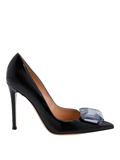 Gianvito Rossi Patent Leather Dcollet In Black