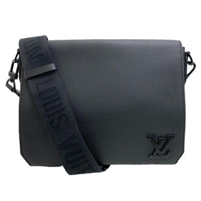 Pre-owned Louis Vuitton District Black Leather Shoulder Bag ()