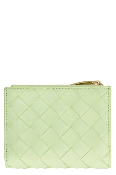 Bottega Veneta Intrecciato Bi-fold Wallet In Green