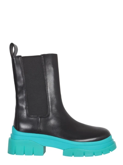 Ash Storm Boots In Black