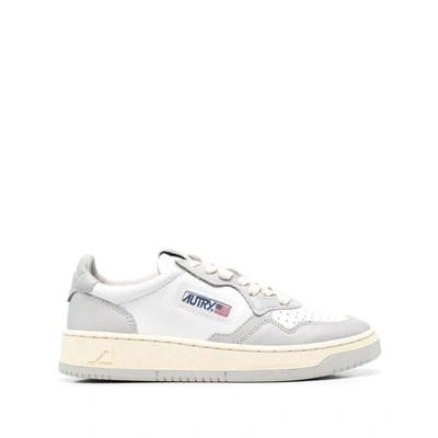 Autry Logo Patch Low-top Sneakers In White/grey