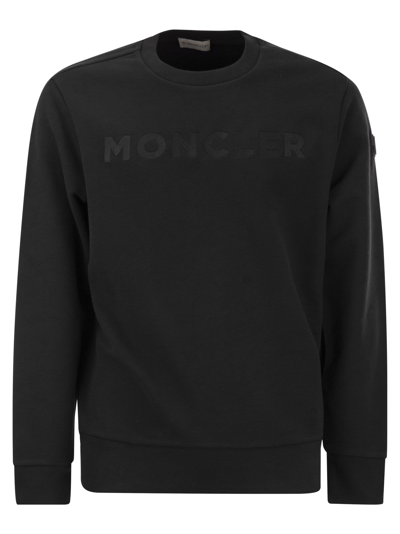 Moncler Text Logo Sweatshirt In Black