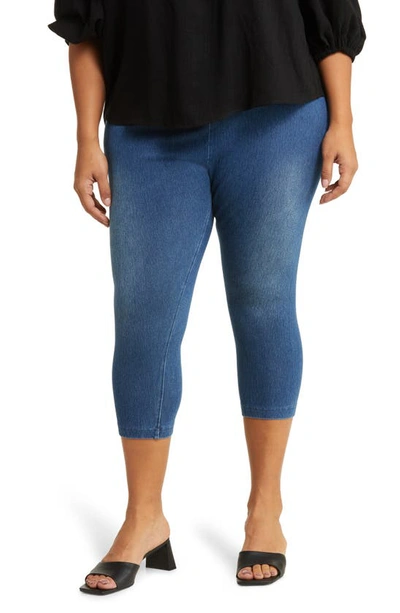 Lyssé Plus Size Stretch Denim Capri Pants In Midwash