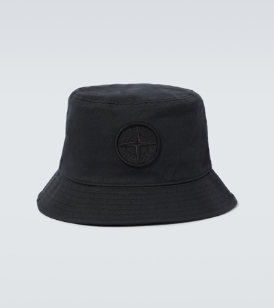 Stone Island Beanie With Compass Logo Patch In Black