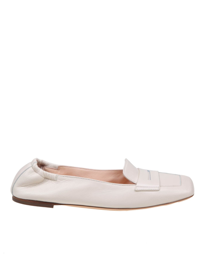 Agl Attilio Giusti Leombruni Rina Loafers In Chalk Color Leather In White