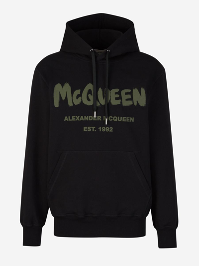 Alexander Mcqueen Logo Printed Drawstring Hoodie In Negre