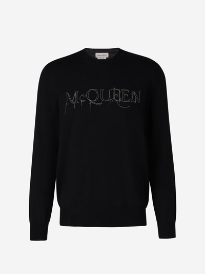 Alexander Mcqueen Logo Embellished Crewneck Sweater In Negro