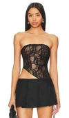 Superdown Lucy Top In 黑色