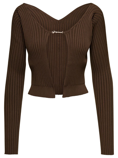 Jacquemus 'la Maille Pralu Longue' Brown Ribbed Cardigan With Logo Charm In Viscose Woman