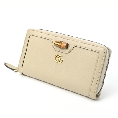 Gucci Beige Leather Wallet  ()