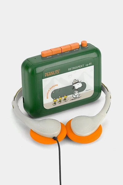 Retrospekt Peanuts Beagle Scouts  Cp-81 Portable Cassette Player In Green At Urban Outfitters