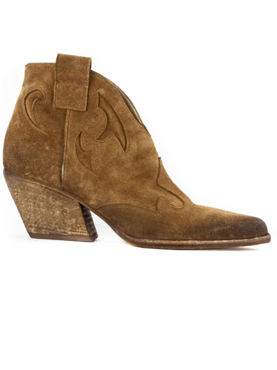 Elena Iachi Texan Ankle Boots In Camel Suede In Brown