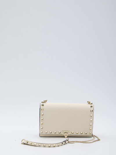 Valentino Garavani Rockstud Small Bag In Cream