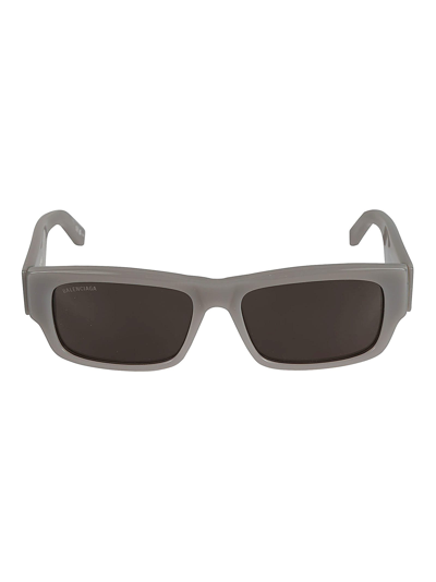 Balenciaga Logo Sided Rectangular Lens Sunglasses In Grey