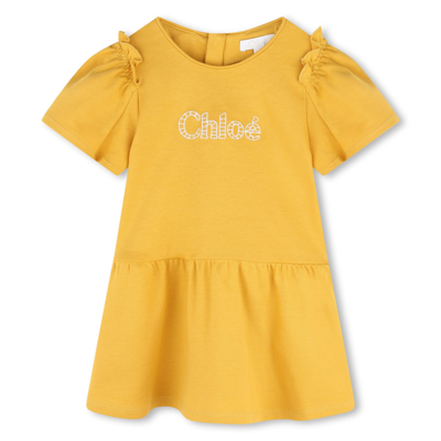 Chloé Babies' Logo刺绣棉连衣裙 In Gold