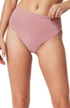 Spanx Everyday Shaping Thong In Camellia Pink