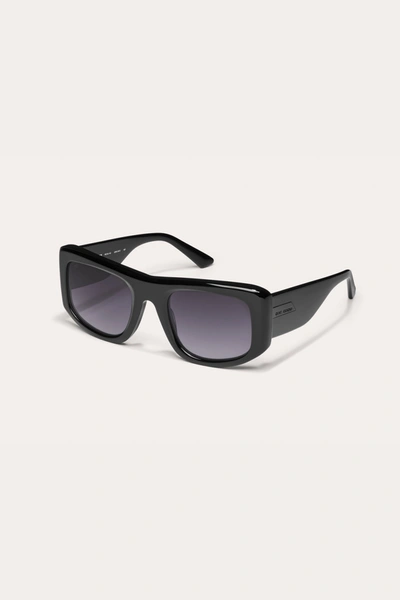 Danielle Guizio Ny Uniform Sunglasses In Black Smoke