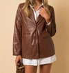 GILLI DAD FAUX LEATHER BLAZER IN BROWN