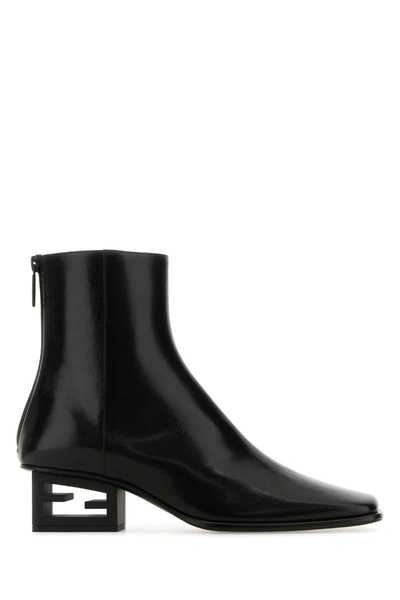 Fendi Boots In Black