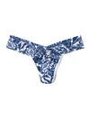 HANKY PANKY PRINTED SIGNATURE LACE LOW RISE THONG