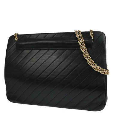 Pre-owned Chanel Chevron Black Leather Shoulder Bag ()