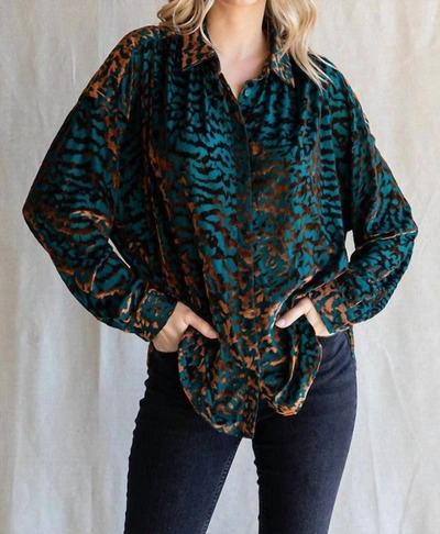 Jodifl Velvet Leopard Print Blouse Plus In Hunter Green