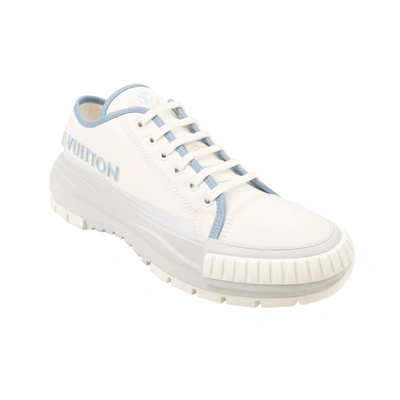 Pre-owned Louis Vuitton White And Blue Squad Logo Lace Up Sneakers In Multi