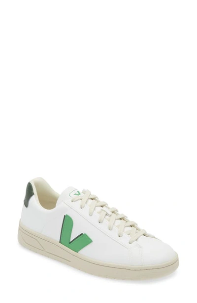 Veja Urca Cwl Sneaker In White