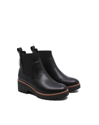 Blondo Dyme Waterproof Chelsea Boot In Black Leather