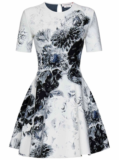 Alexander Mcqueen Chiaroscuro Floral Printed Flared Mini Dress In Bianco
