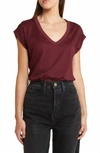 FRAME EASY V-NECK TEE IN BURGUNDY