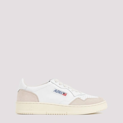 Autry Medalist Suede Low Sneakers In Suede Wht