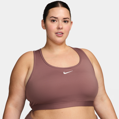 Nike Women's Swoosh Medium Support Padded Sports Bra (plus Size) In Purple