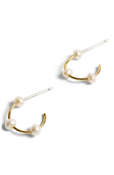 Madewell Demi-fine Freshwater Pearl Hoop Earrings In 14k Gold